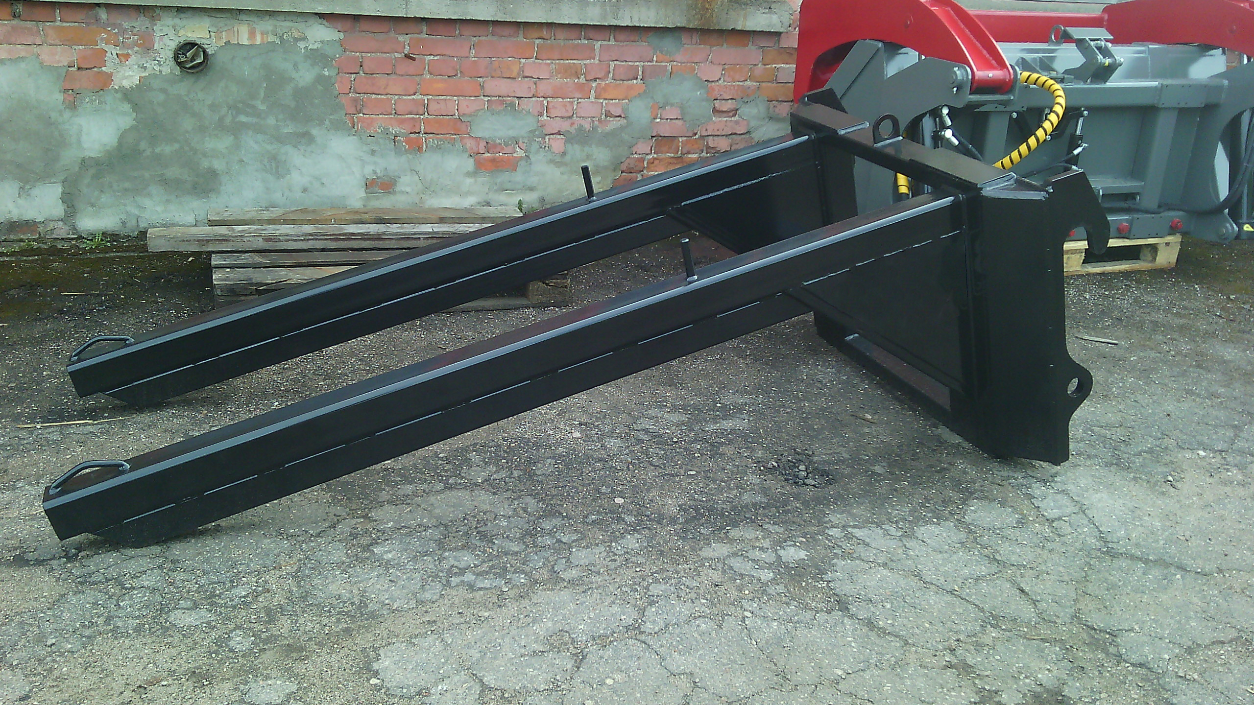 Telehandler Hydraulic Bag Lifter | Forklift Attachments