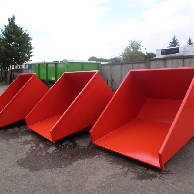 Tipping containers