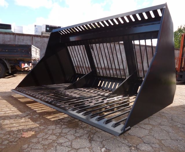 Roor crop bucket