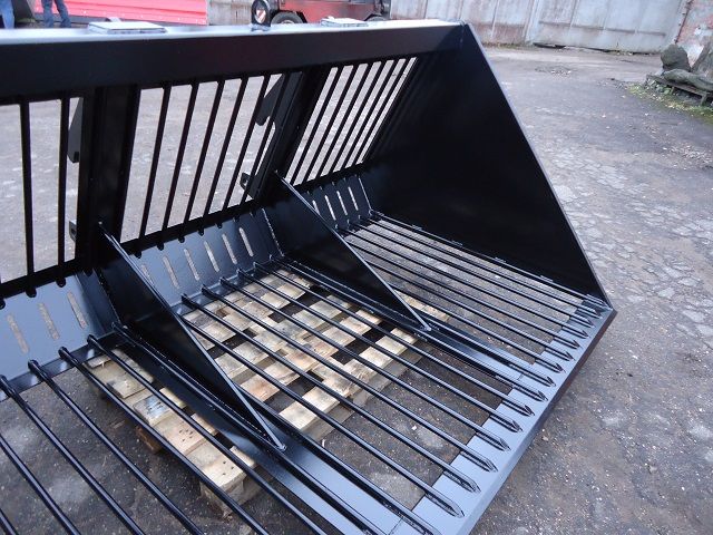 Roor crop bucket